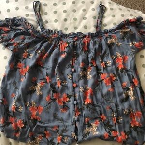 American Eagle top